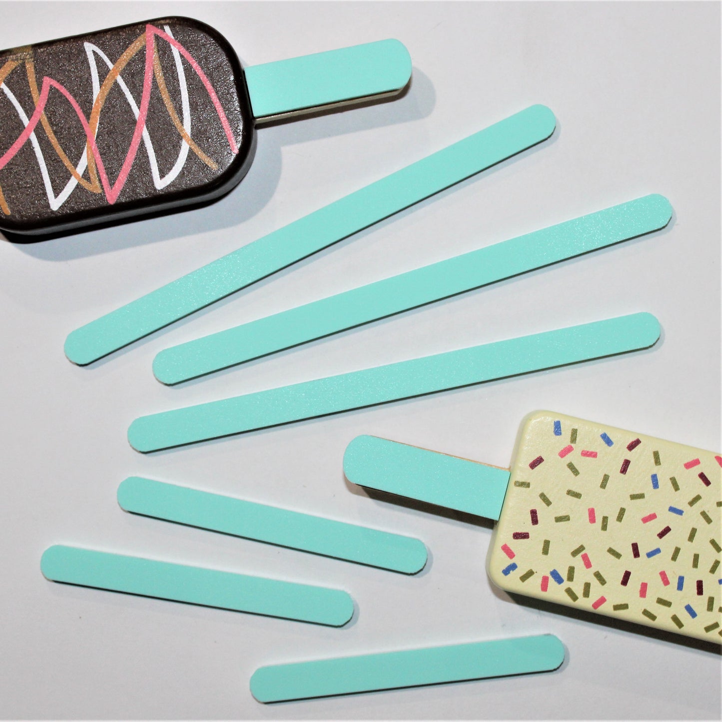 Acrylic Cakesicle Stick (choose colour)