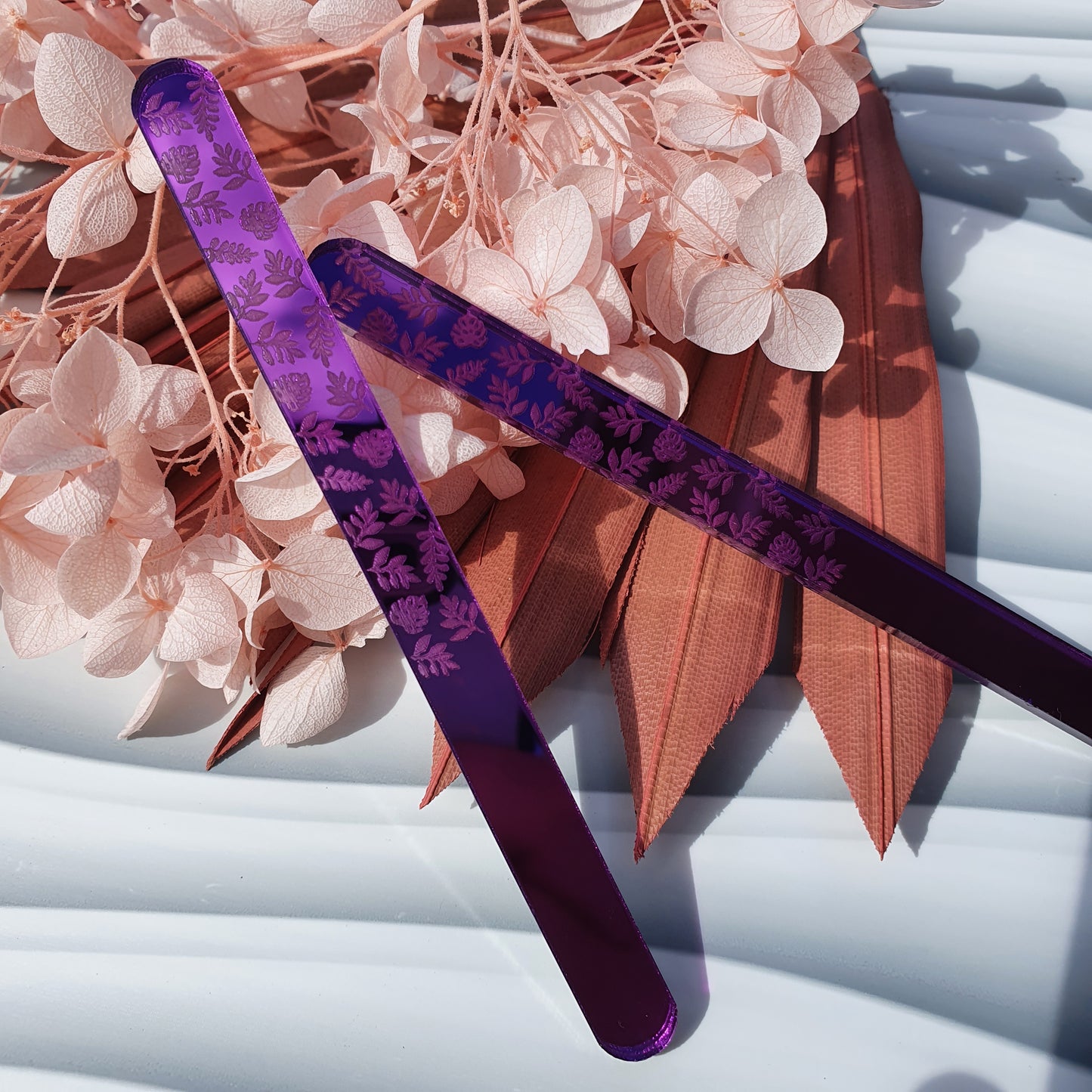 Elegant Leaf (pick colour) Acrylic Cakesicle Stick