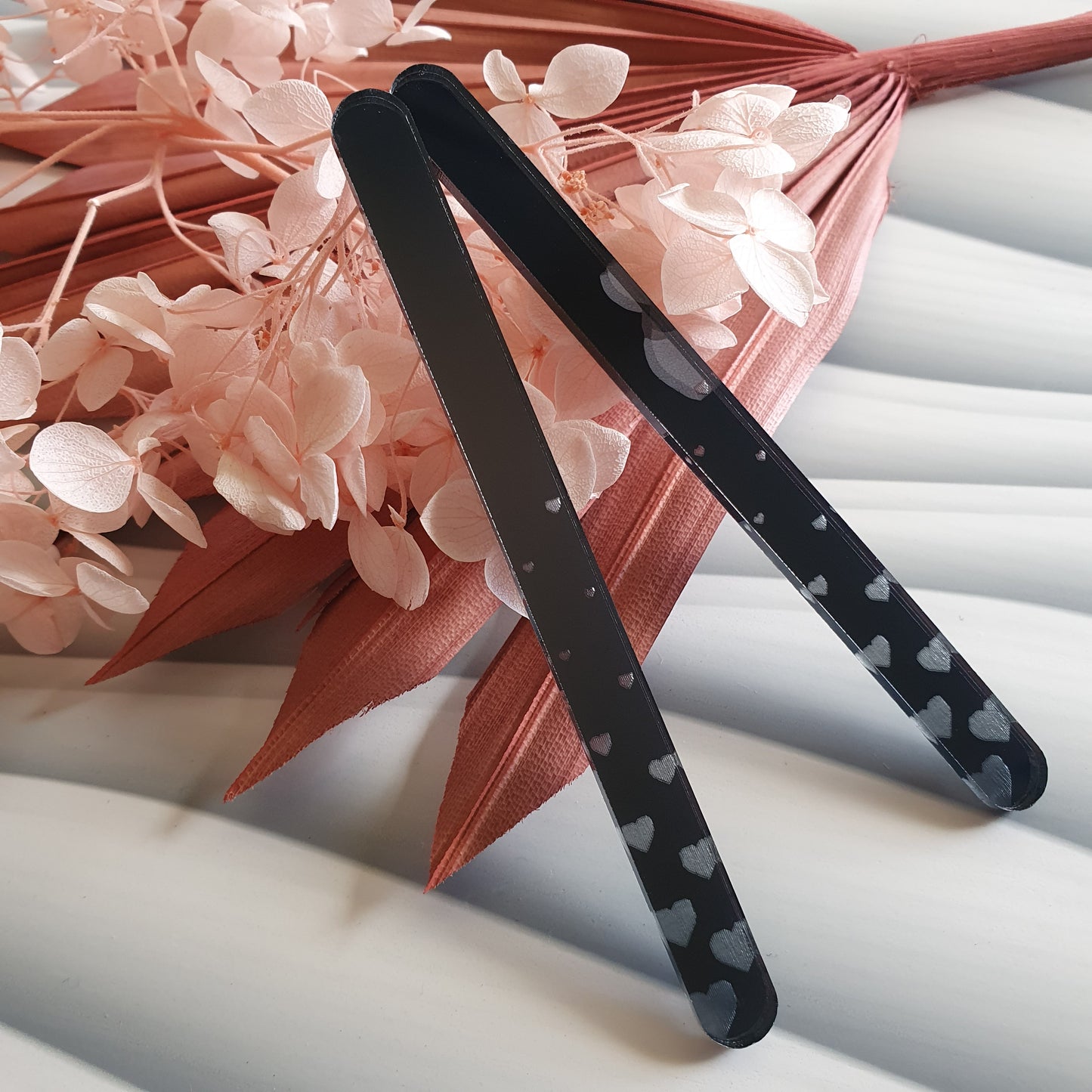 Elegant Descending Love Heart (pick colour) Acrylic Cakesicle Stick