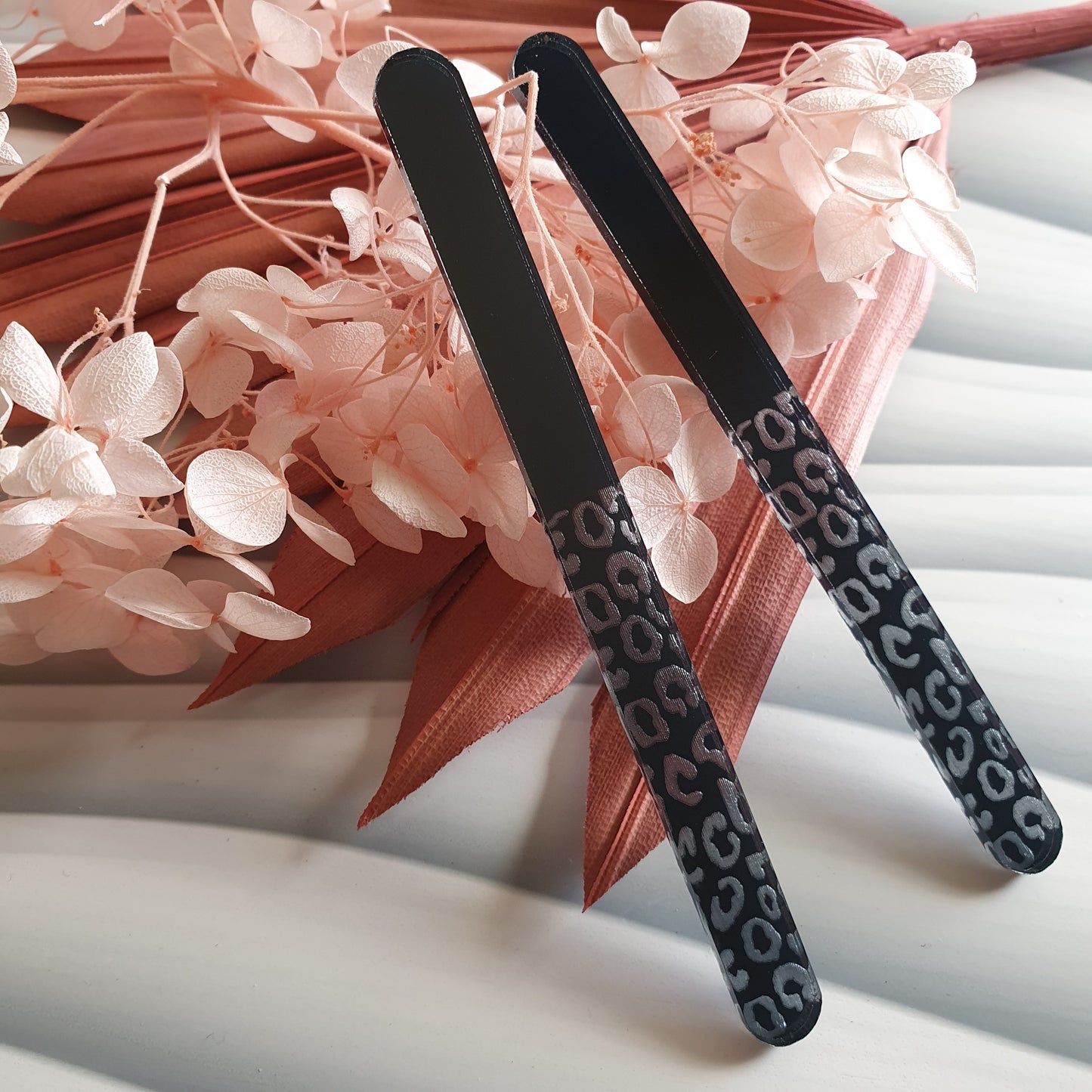 Elegant Leopard Print (pick colour) Acrylic Cakesicle Stick
