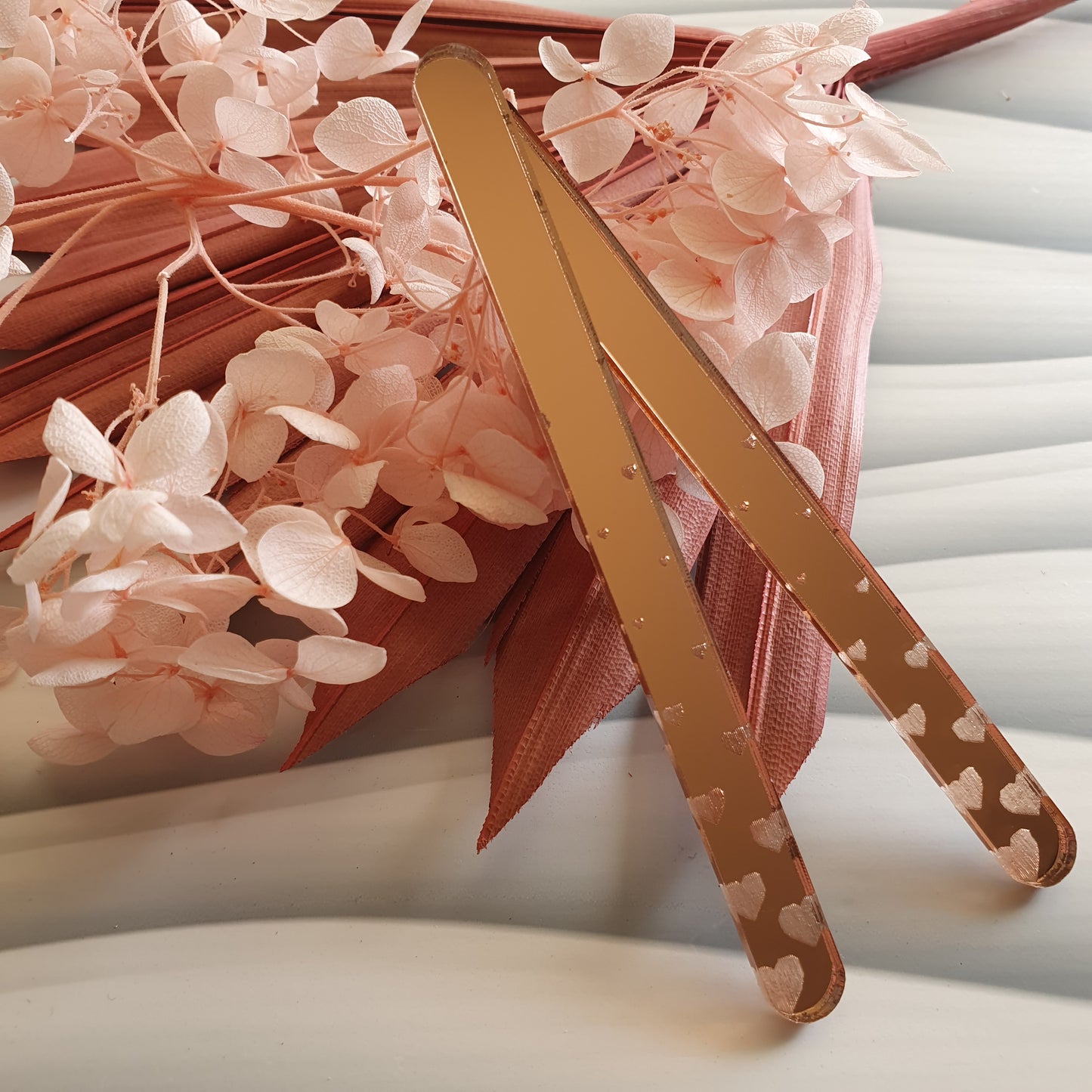 Elegant Descending Love Heart (pick colour) Acrylic Cakesicle Stick