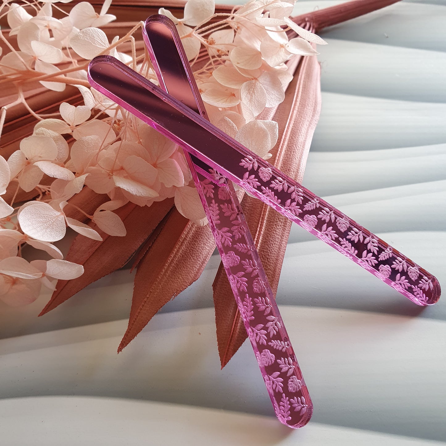 Elegant Leaf (pick colour) Acrylic Cakesicle Stick