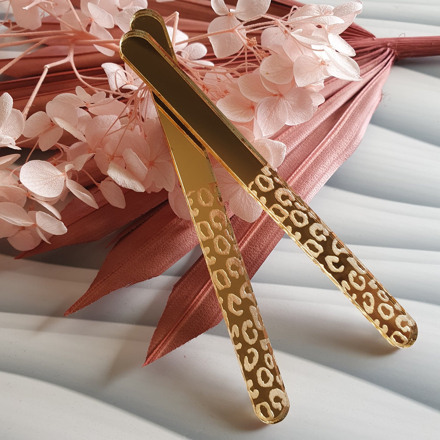 Elegant Leopard Print (pick colour) Acrylic Cakesicle Stick