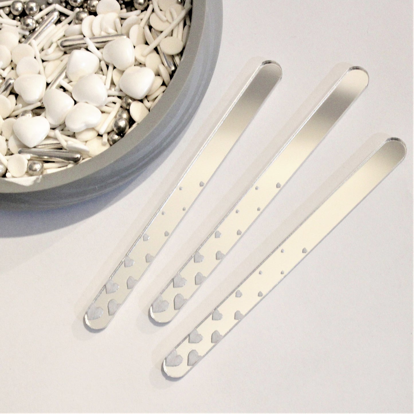 Elegant Descending Love Heart (pick colour) Acrylic Cakesicle Stick