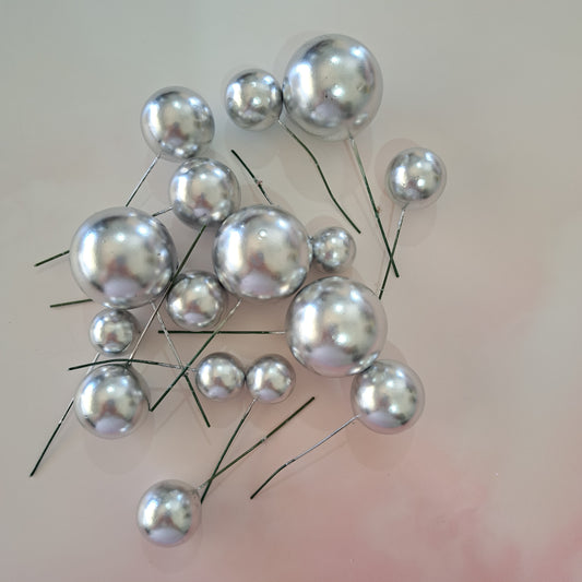 Metallic Silver Faux Ball Set