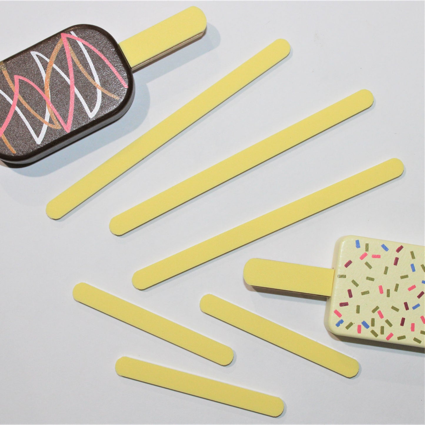 Acrylic Cakesicle Stick (choose colour)