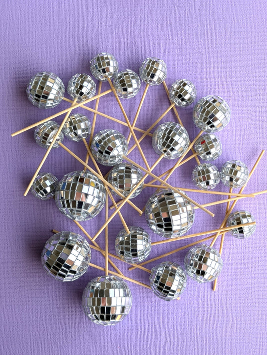 Mirror Silver Faux Ball Set