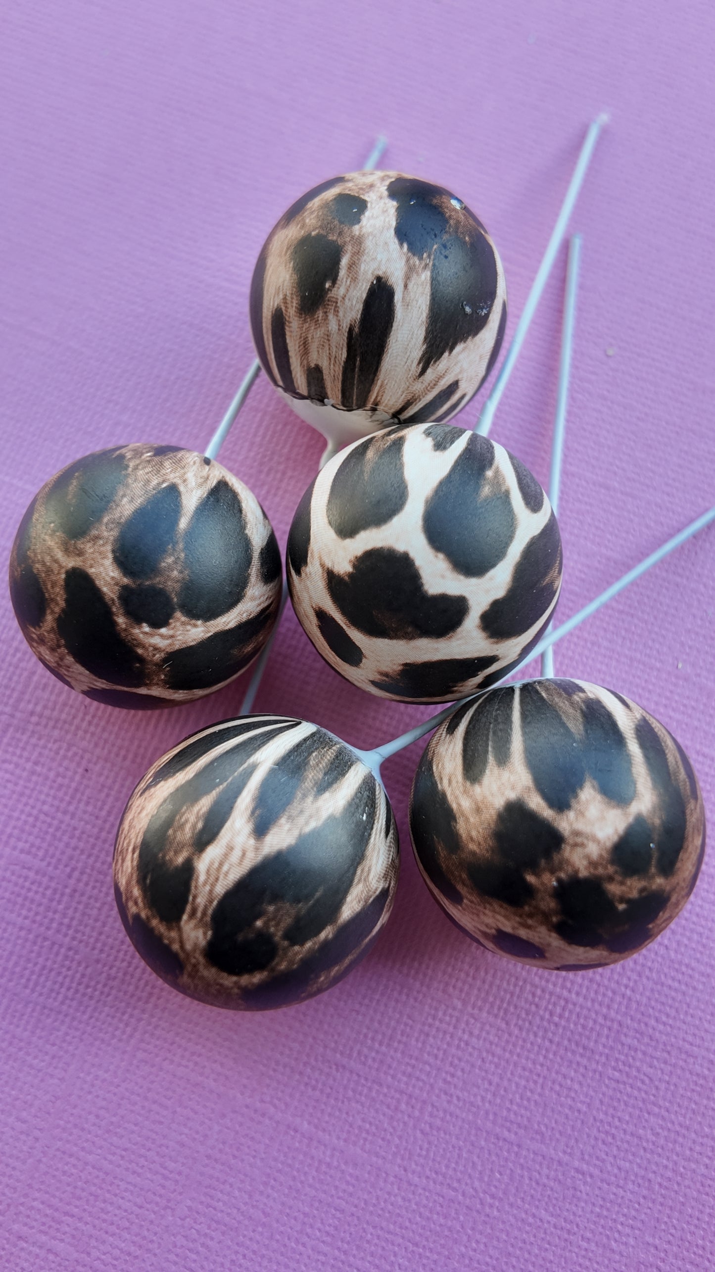 Leopard Faux Ball Set