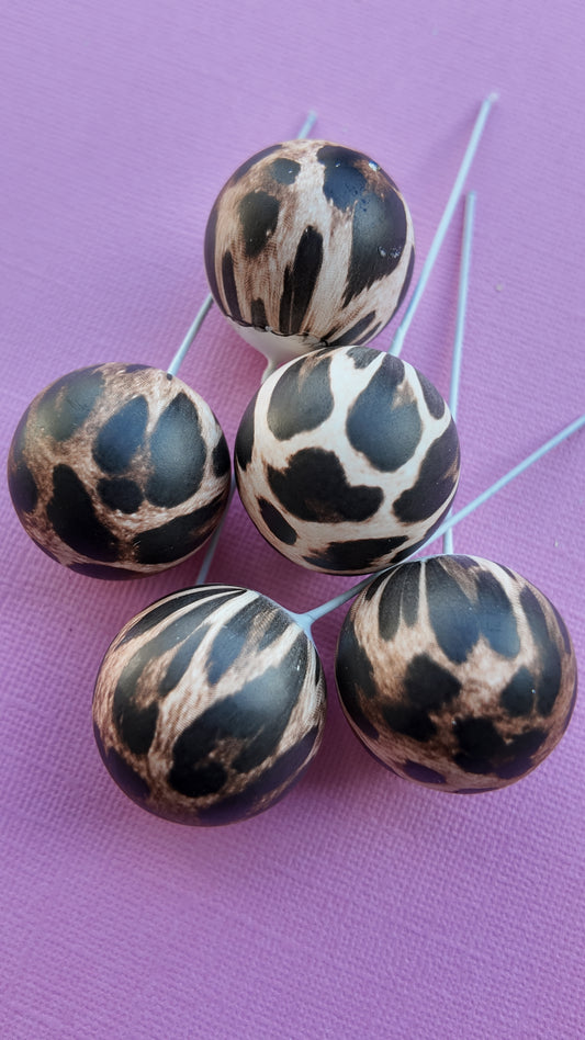 Leopard Faux Ball Set